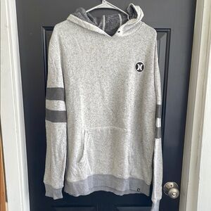 Hurley Gray Sweatshirt Athletic-Inspired Design